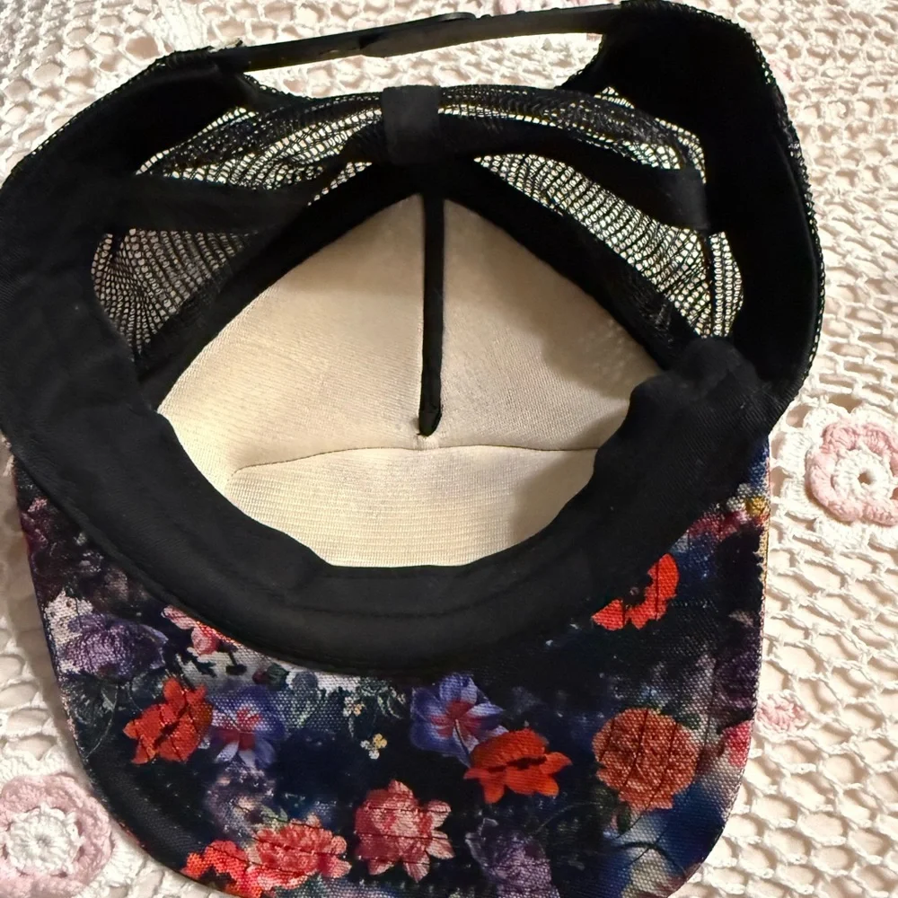 Vans Floral Off The Wall Trucker Mesh Snapback Hat OS